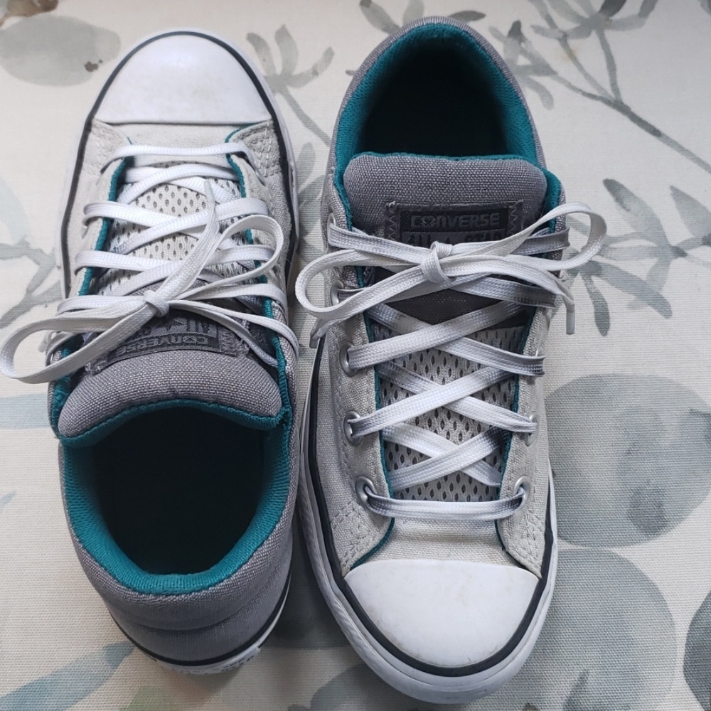 Junior Converse Skater-Style Two-Tone Gray Chucks